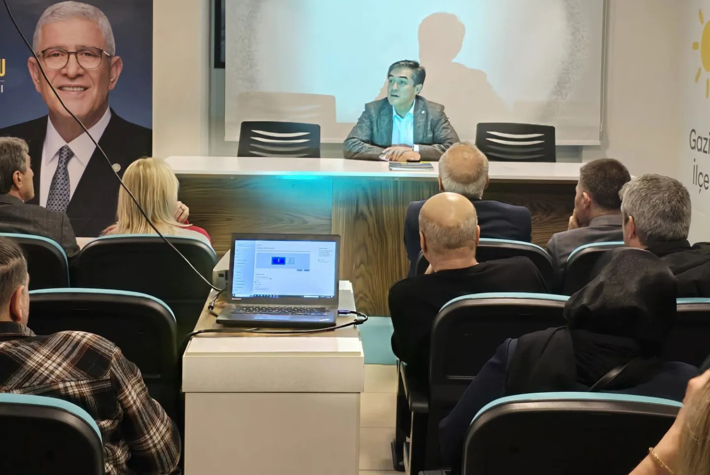 Grup Başkanvekilmiz Buğra Kavuncu Gaziosmanpaşa İlçe Başkanlığını ziyaret etti