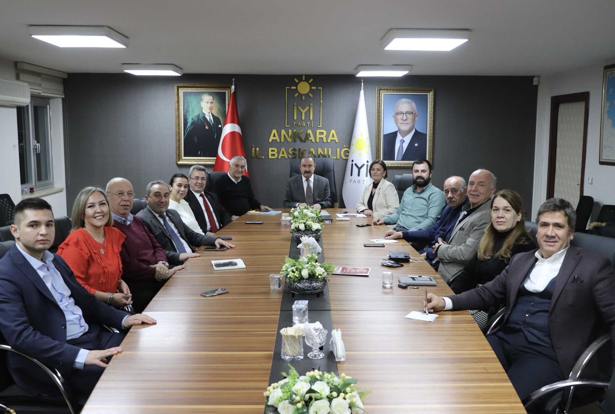 Ankara İl Başkanlığında haftalık divan toplantısı gerçekleştirildi.