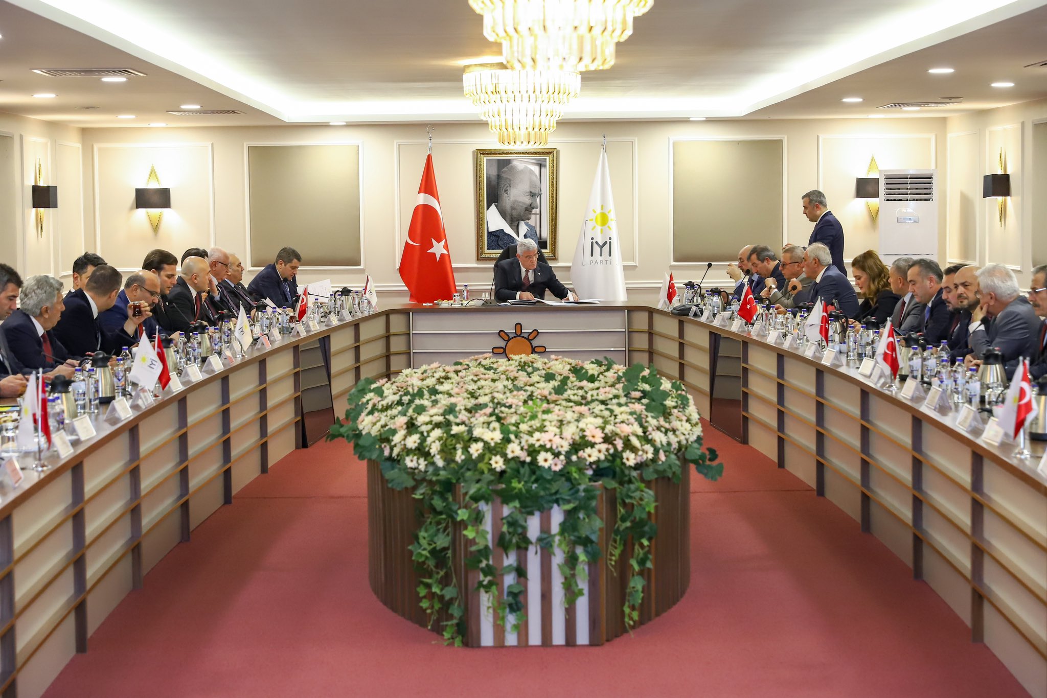 Genel Başkan Müsavat Dervişoğlu Başkanlığında GİK Toplantısı gerçekleştirildi