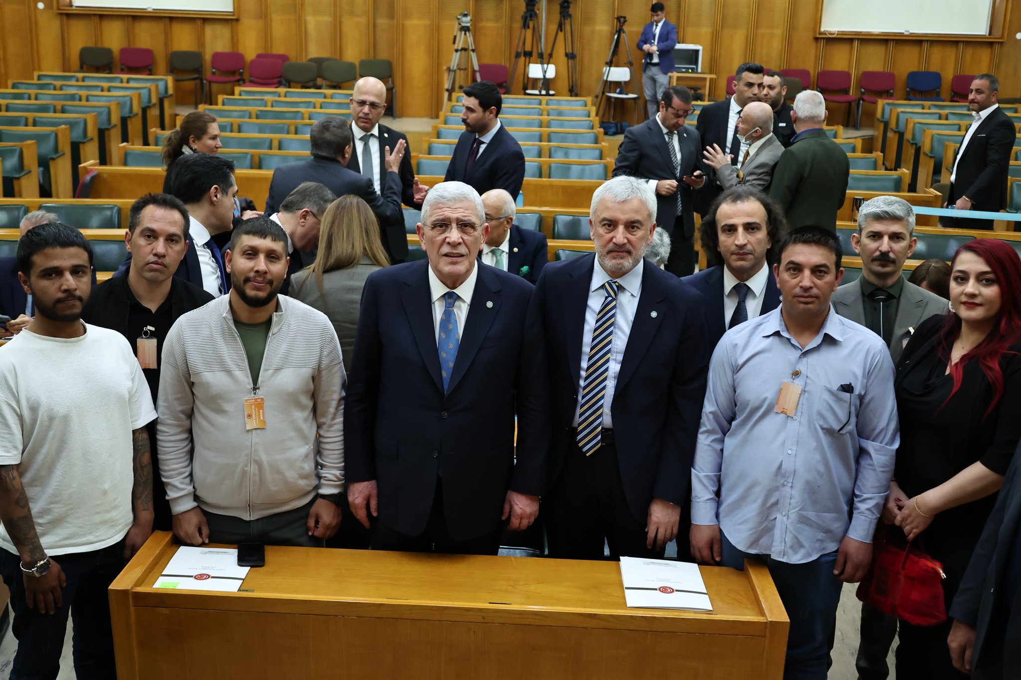 Genel Başkanımız Dervişoğlu, Altındağ Belediyesi tarafından işten çıkarılan işçiler ile bir araya geldi