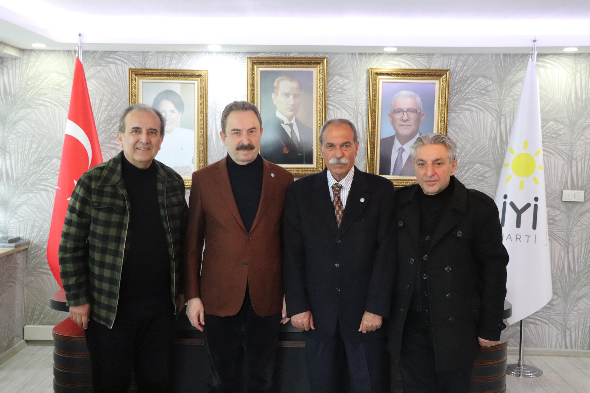 Yavuz Orhan ÖNDER İYİ Partiye tekrardan üye olarak katıldı