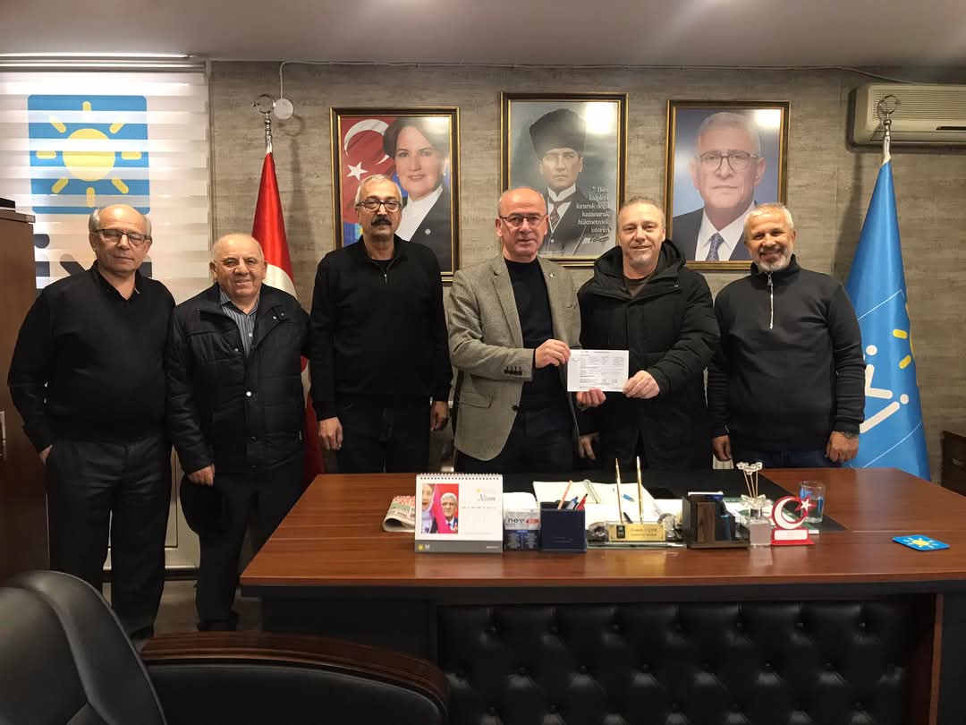 Nilüfer İlçe Başkanlığında Sedat Şakir İYİ Parti’ye katılarak teşkilata güç verdi