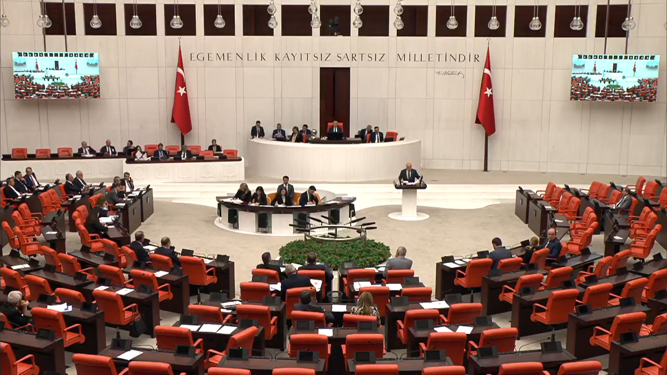 İYİ Parti Milletvekili Erhan Usta Cumhurbaşkanlığı Hükümet Sisteminin nasıl çuvalladığını ve TRT’nin haksız uygulamalarını anlattı