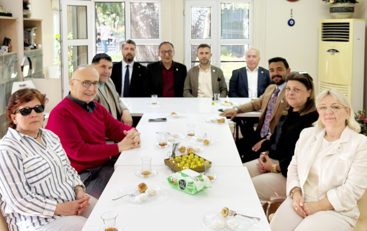 İYİ Parti Toplumsal Politikalardan sorumlu İstanbul İl Başkan Yardımcısı Yakup Çebi Türkiye Sakatlar Derneği’ni ziyaret etti.