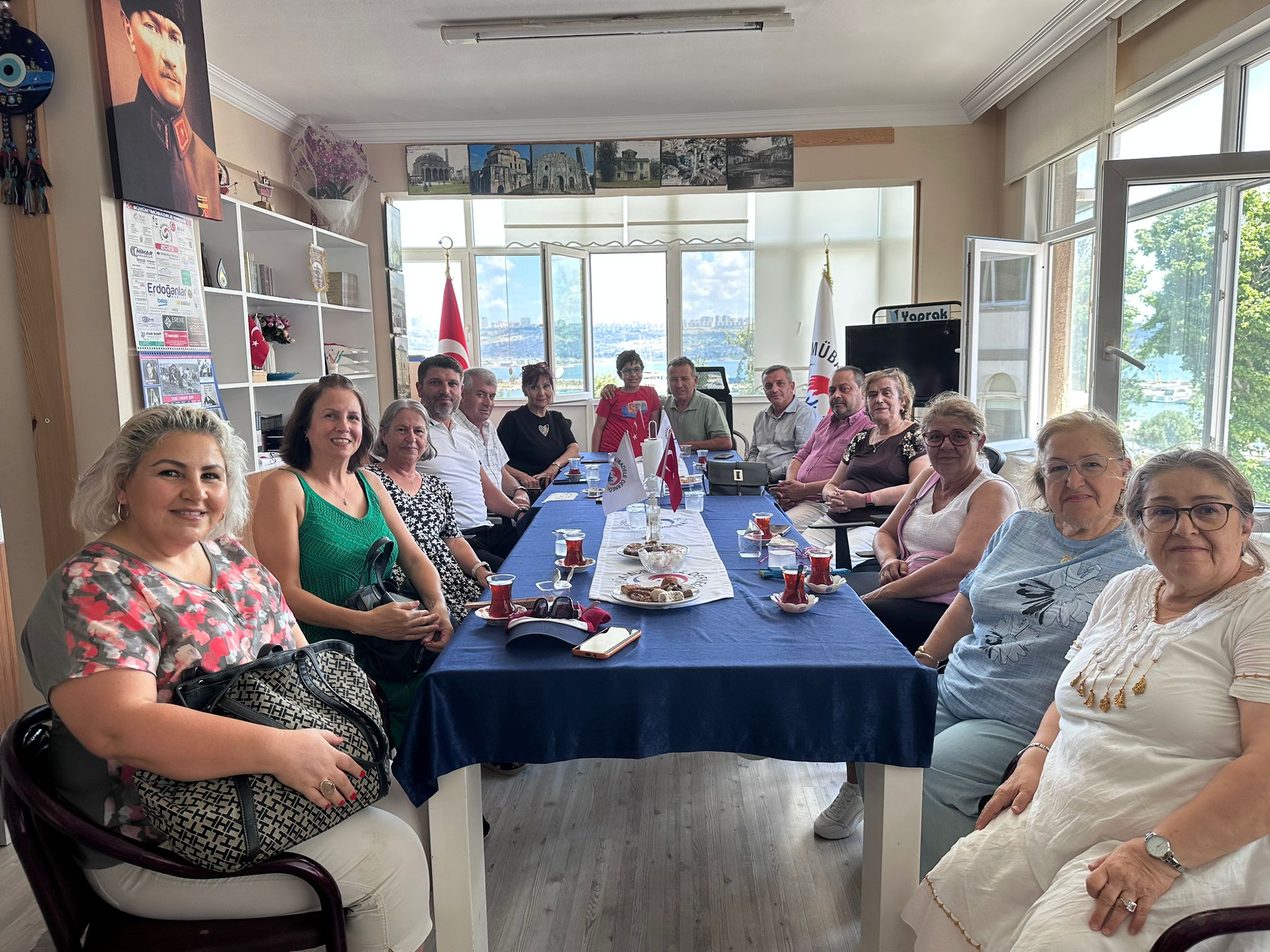 İYİ Parti Büyükçekmece İlçe Başkanlığı, Büyük Mübadele Derneği’ni ziyaret etti