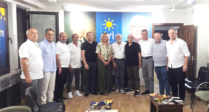 İstanbul 2.Bölge İlçe Başkanları bölge Başkanı Dursun Aksu liderliğinde bir araya geldi