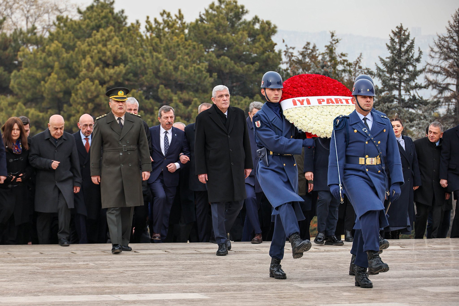İYİ Parti GİK Üyeleri Anıtkabir Ziyareti Gerçekleştirdi